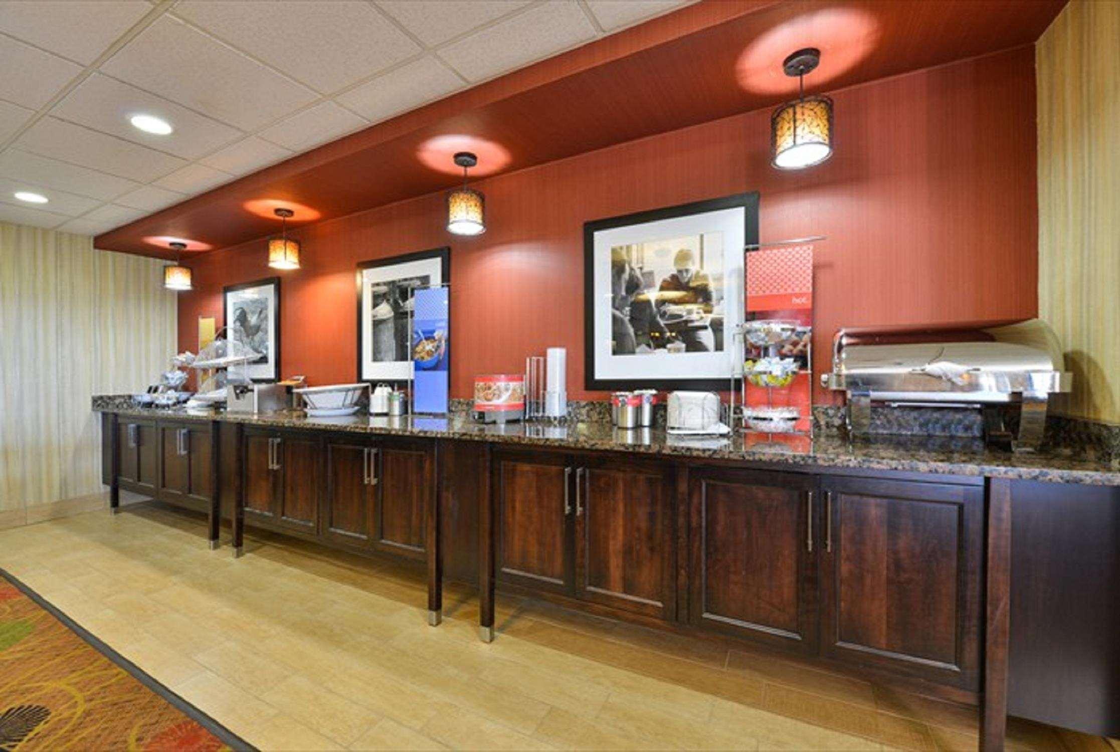 Hampton Inn Sturgis Екстериор снимка