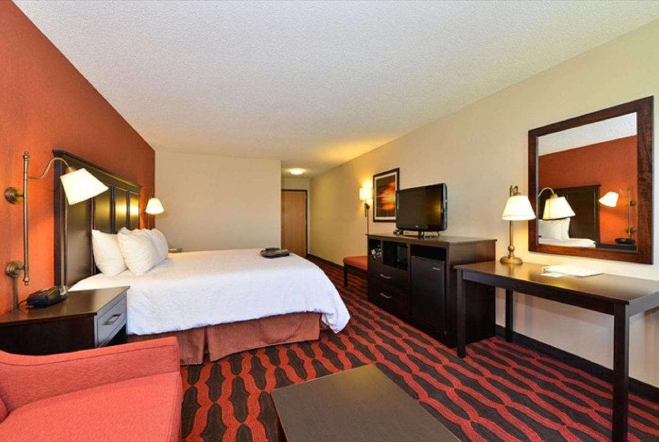 Hampton Inn Sturgis Екстериор снимка