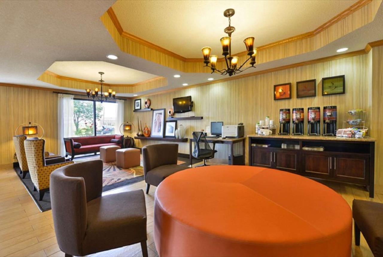 Hampton Inn Sturgis Екстериор снимка